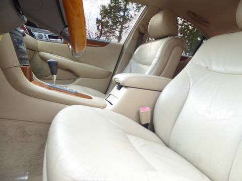 Used 2005 Lexus ES 330 image 22