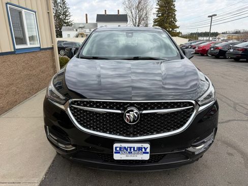 Used 2018 Buick Enclave Avenir w/ Avenir Technology Package image 2
