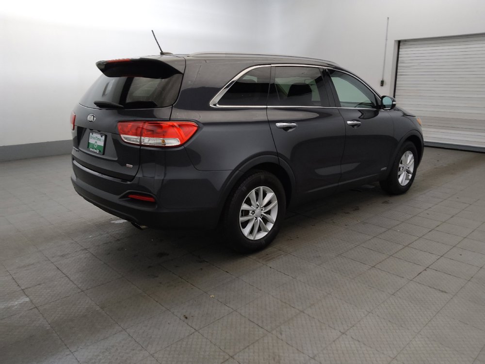 Used 2017 Kia Sorento AWD image 10