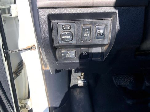 Used 2019 Toyota Tundra SR5 image 32