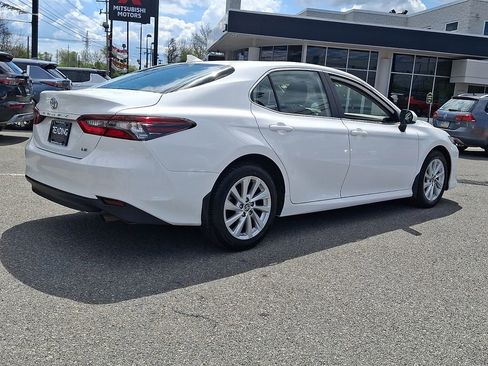 Used 2024 Toyota Camry LE FWD image 5