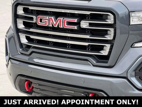 Used 2020 GMC Sierra 1500 AT4 w/ Driver Alert Package I image 8