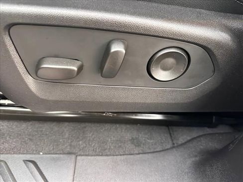 New 2026 GMC Canyon Elevation w/ Convenience Package image 26