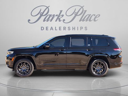 Used 2025 Jeep Grand Cherokee L Summit w/ Obsidian Package AWD/4WD image 2