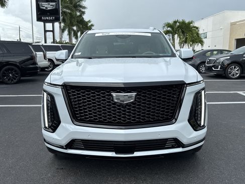 Certified 2026 Cadillac Escalade Platinum Sport w/ LPO, ONYX Package AWD/4WD image 2
