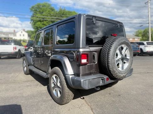 Used 2021 Jeep Wrangler Unlimited Sahara AWD/4WD image 5