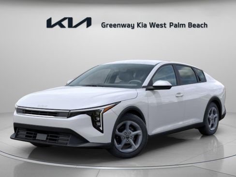 Used 2025 Kia K4 FWD image 3