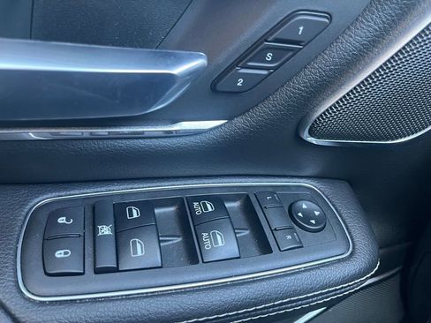 Used 2019 RAM 1500 Laramie image 11