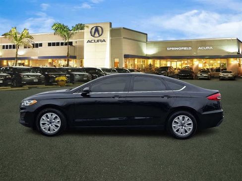 Used 2019 Ford Fusion S image 4