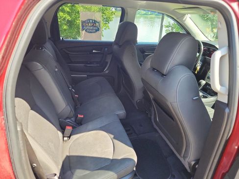 Used 2016 GMC Acadia SLE image 12