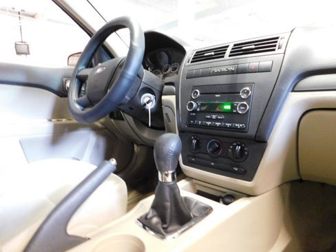 Used 2009 Ford Fusion S FWD image 11