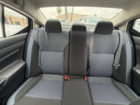 Used 2025 Nissan Versa SV FWD image 36