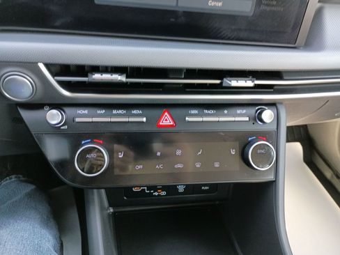 New 2025 Hyundai Sonata SEL image 25