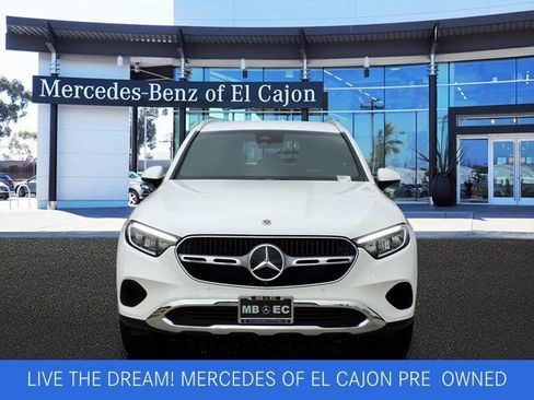 Used 2025 Mercedes-Benz GLC 300 image 2