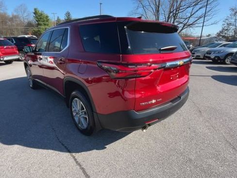 Used 2023 Chevrolet Traverse LT image 7