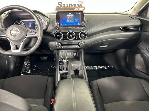 Used 2025 Nissan Sentra SV FWD image 18