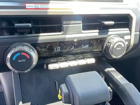 New 2026 Toyota Tacoma TRD Off-Road AWD/4WD image 18