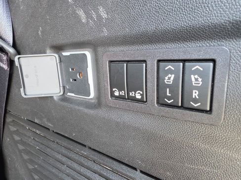 Used 2023 Chevrolet Tahoe RST w/ Luxury Package image 22