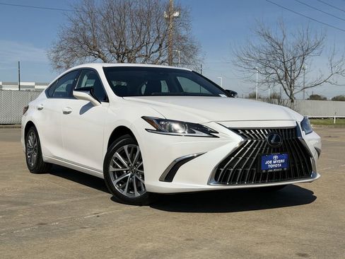 Used 2024 Lexus ES 350 350 w/ Accessory Package (Z1) image 2