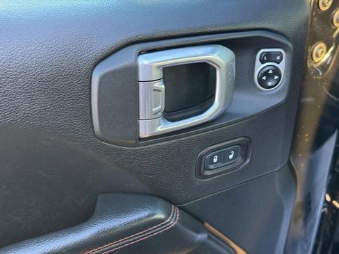 Used 2020 Jeep Gladiator Rubicon image 16
