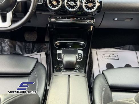 Used 2020 Mercedes-Benz CLA 250 image 23