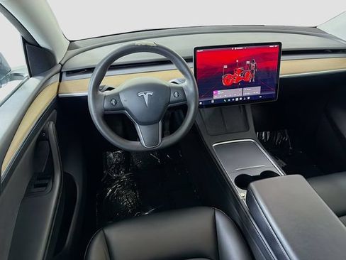 Used 2023 Tesla Model Y AWD image 23