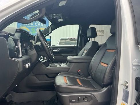 Used 2025 GMC Sierra 2500 AT4 AWD/4WD image 7