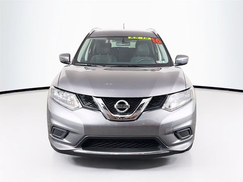 Used 2016 Nissan Rogue SV AWD/4WD image 2