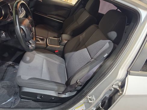 Used 2020 Dodge Charger SXT RWD image 13