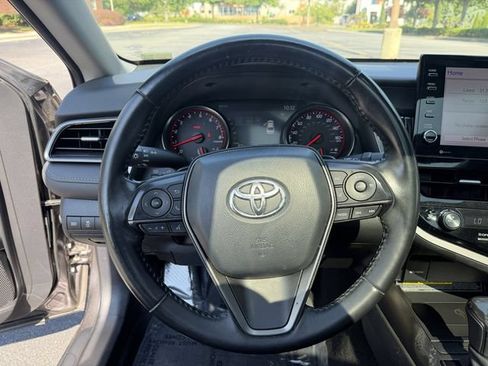 Used 2021 Toyota Camry XSE FWD image 15