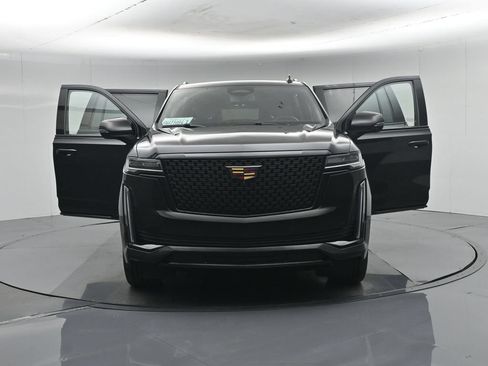 Used 2021 Cadillac Escalade ESV Luxury AWD/4WD image 39