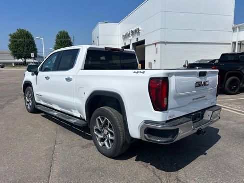 Used 2024 GMC Sierra 1500 SLT w/ SLT Premium Plus Package AWD/4WD image 8