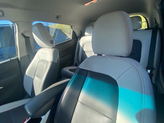 Used 2018 Chevrolet Bolt Premier w/ Driver Confidence II Package FWD image 6