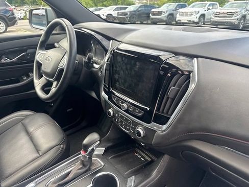 Used 2023 Chevrolet Traverse RS w/ LPO, Cargo Package AWD/4WD image 29