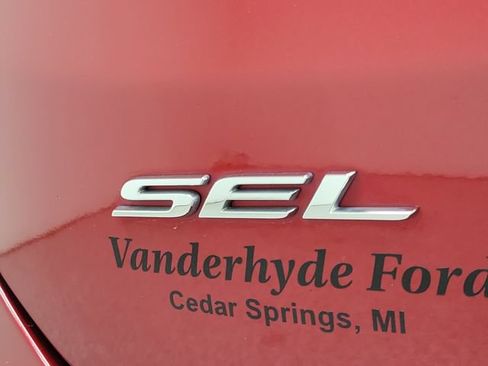 Certified 2023 Ford Edge SEL w/ Convenience Package AWD/4WD image 6