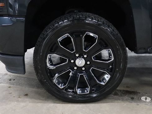 Used 2018 Chevrolet Silverado 1500 LT w/ Texas Edition image 34