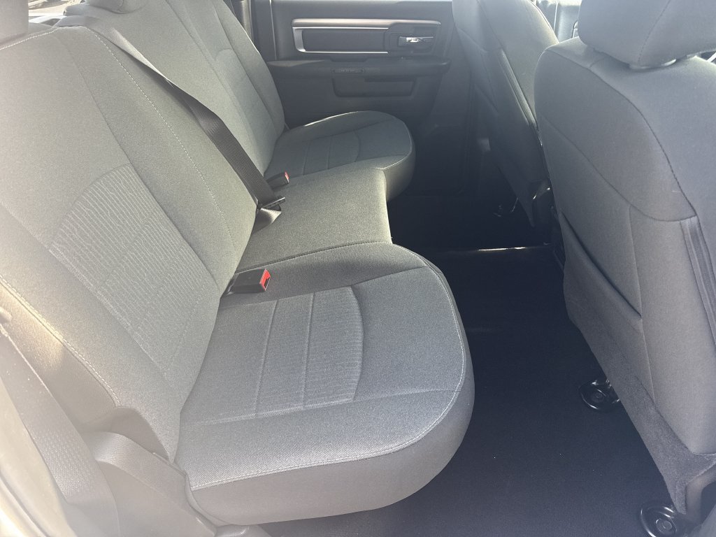 Used 2024 RAM 1500 Warlock AWD/4WD image 15