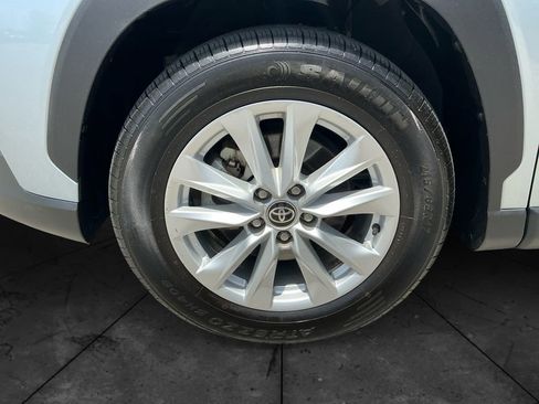 Certified 2024 Toyota Corolla Cross LE AWD/4WD image 16