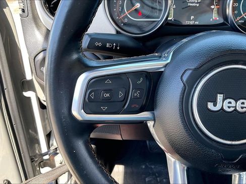 Used 2022 Jeep Wrangler Unlimited Sahara AWD/4WD image 11