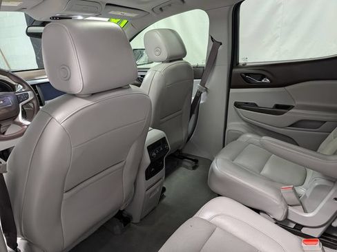 Used 2018 GMC Acadia SLT FWD image 11
