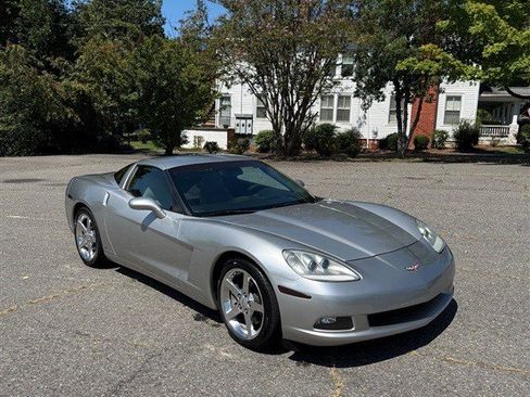 Used 2006 Chevrolet Corvette Coupe w/ Preferred Equipment Group RWD image 1