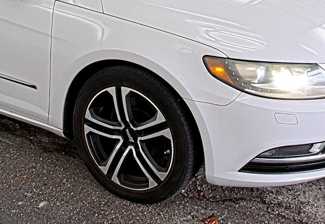 Used 2013 Volkswagen CC Sport FWD image 17