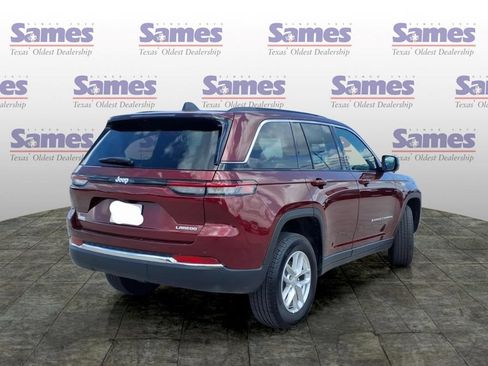 New 2026 Jeep Grand Cherokee Laredo RWD image 5