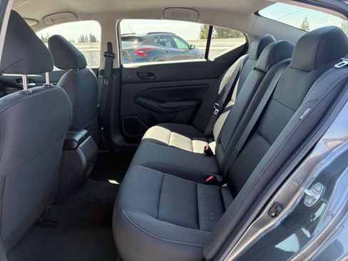 Used 2025 Nissan Altima 2.5 SV FWD image 25