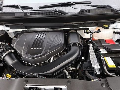 Used 2024 Chevrolet Traverse LT w/ Enhanced Driving Package image 43