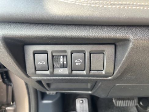 Used 2021 Subaru Outback Limited image 26