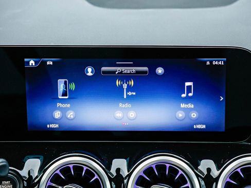 Certified 2025 Mercedes-Benz GLA 250 4MATIC image 12