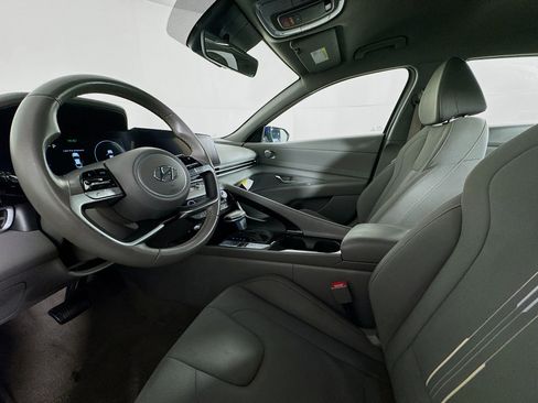 Used 2023 Hyundai Elantra SEL w/ Convenience Package FWD image 35