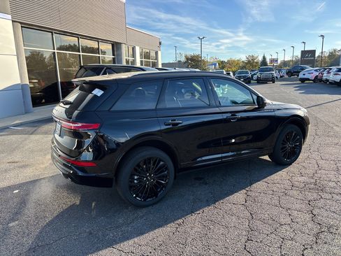 New 2026 Lincoln Corsair Premiere image 7