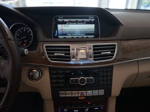 Used 2014 Mercedes-Benz E 350 4MATIC Wagon image 20